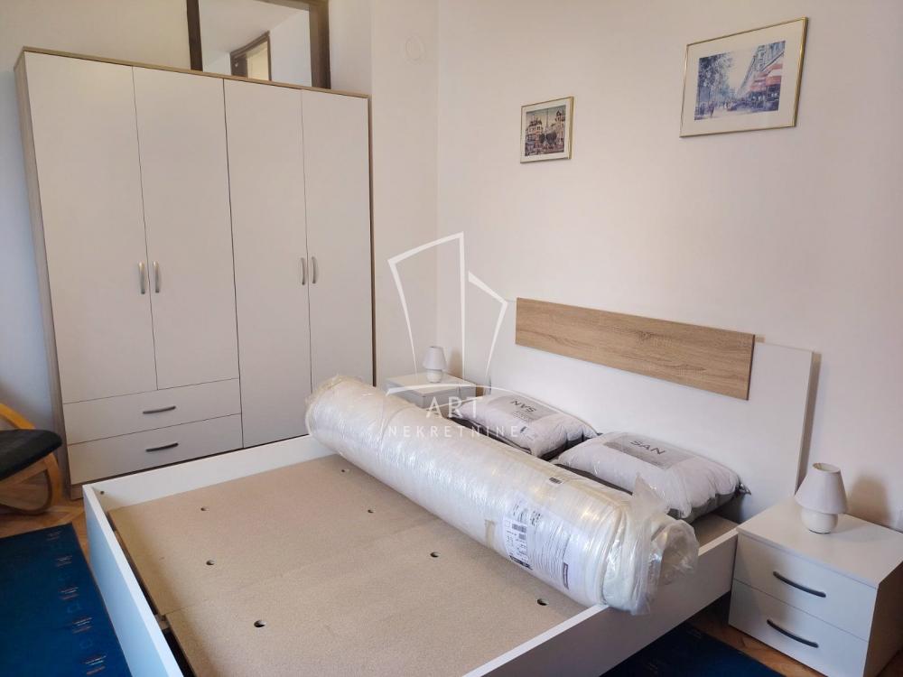 Slika 2 - Anastasa Jovanovića, Trosoban stan za izdavanje, 77m2, 80€