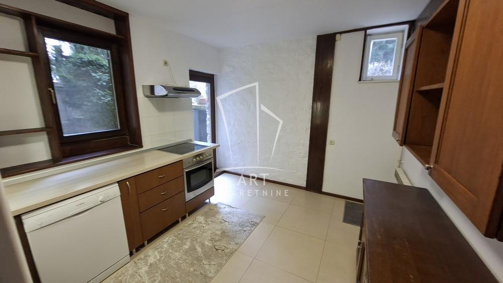 Slika 9 - Kozjačka,  Kuća za izdavanje, 125m2, 2.000€