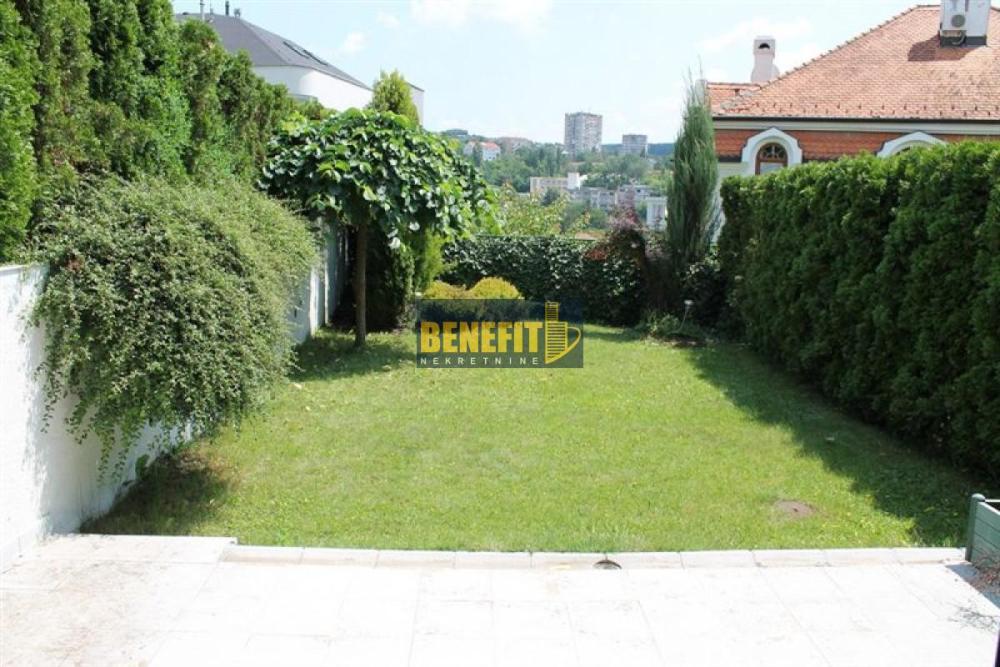 Slika 6 -  Kuća na prodaju, 215m2, 697.000€