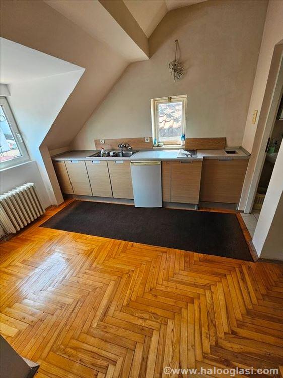 Slika 2 - Bulevar despota Stefana,  Lokal za izdavanje, 40m2, 600€