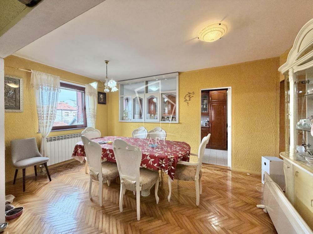 Slika 10 - Učiteljska,  Kuća za izdavanje, 140m2, 5.000€