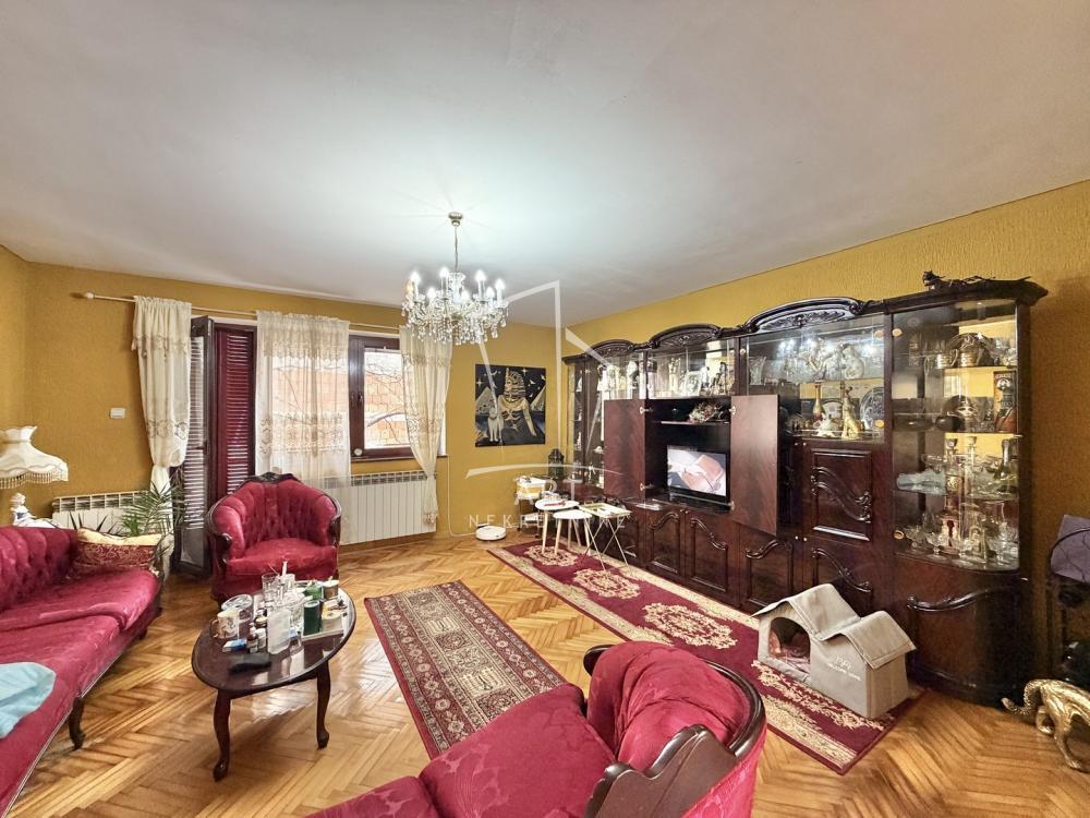 Glavna slika -Učiteljska,  Kuća za izdavanje, 140m2, 5.000€