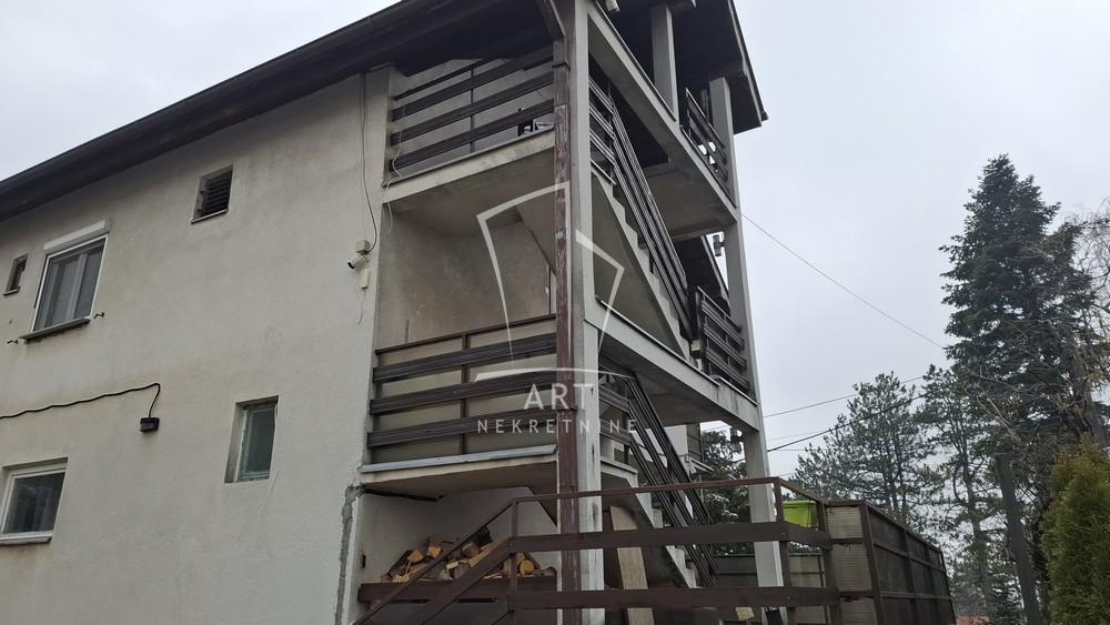 Slika 2 - Jaroslava Černog,  Kuća za izdavanje, 378m2, 6.500€