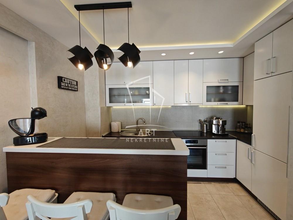 Slika 1 - Braće Radovanović, Trosoban stan za izdavanje, 56m2, 950€