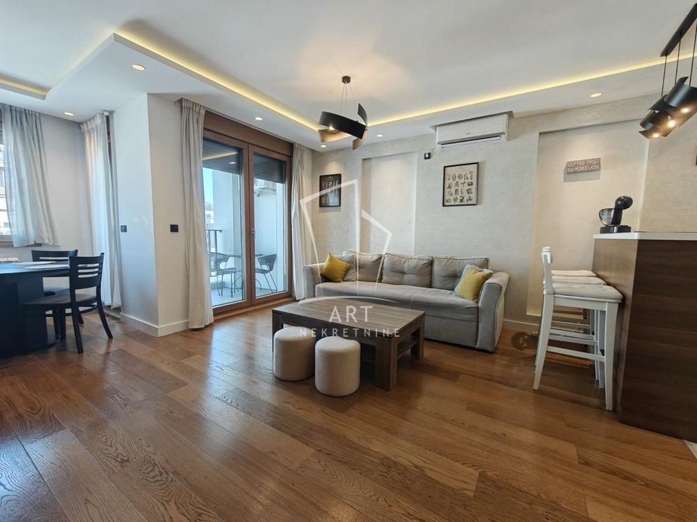 Glavna slika -Braće Radovanović, Trosoban stan za izdavanje, 56m2, 950€