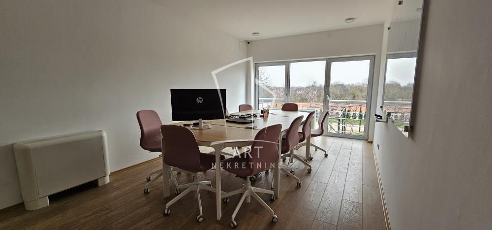 Slika 7 - Ugrinovačka,  Lokal za izdavanje, 300m2, 3.000€