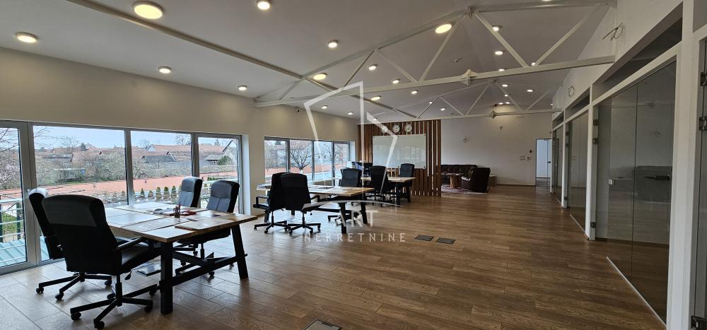 Slika 1 - Ugrinovačka,  Lokal za izdavanje, 300m2, 3.000€