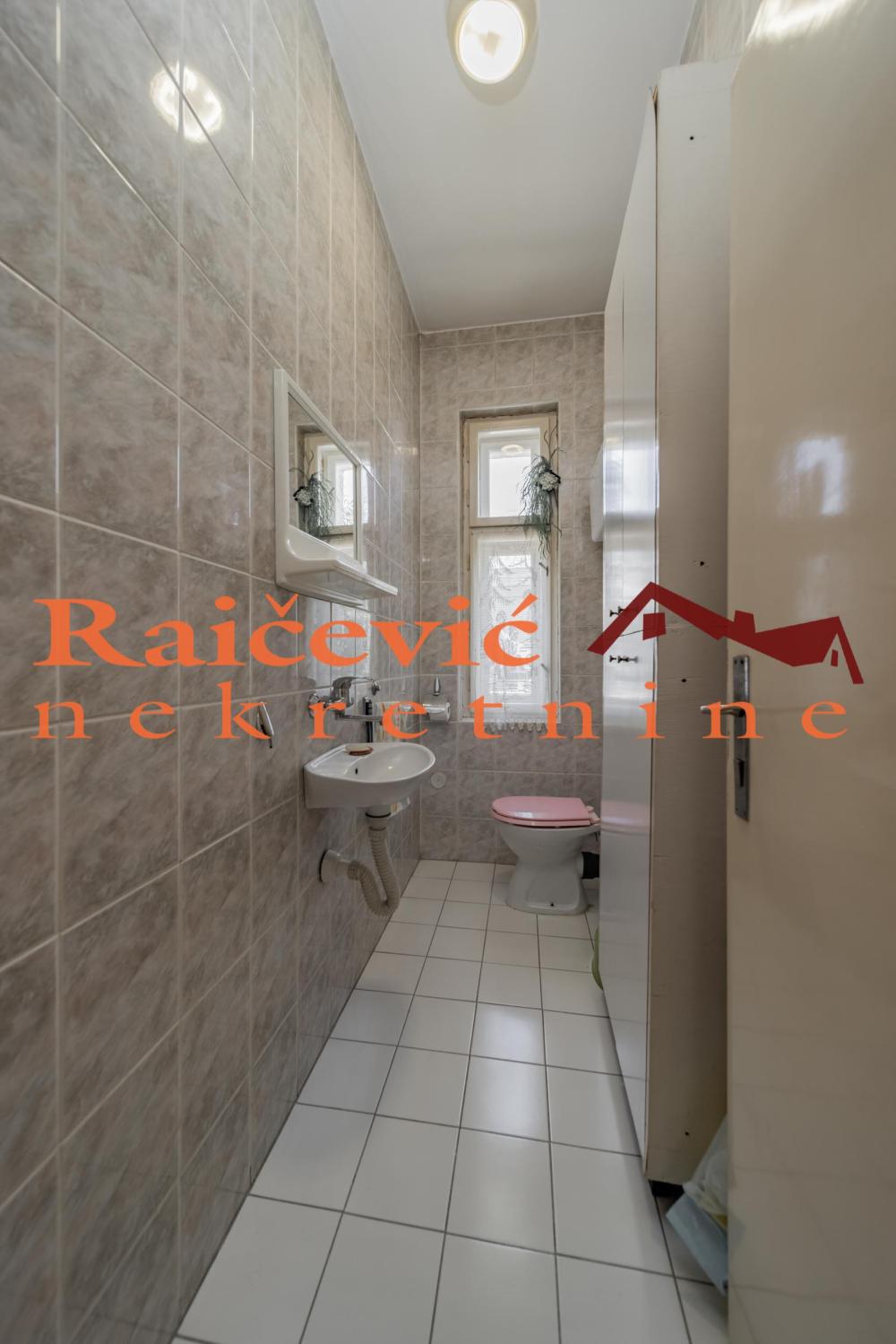 Slika 11 - Rajka Mitica,  Kuća na prodaju, 300m2, 2.500.000€