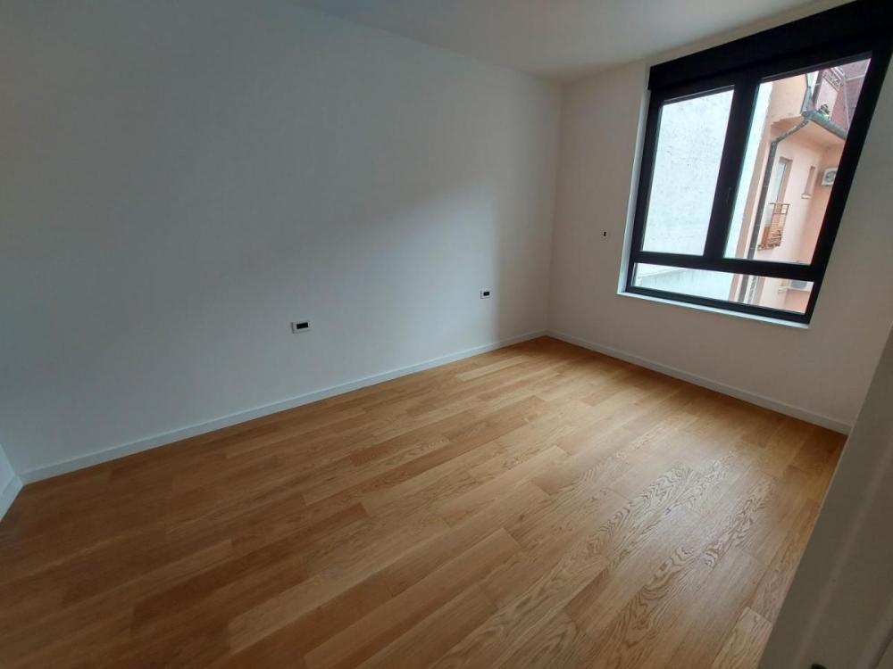 Slika 4 -  Lokal za izdavanje, 112m2, 1.700€