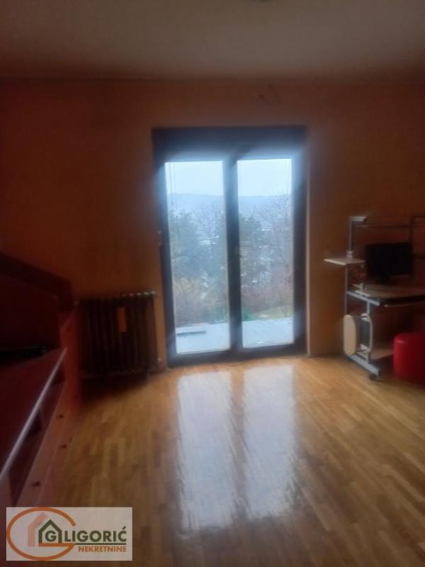 Slika 5 - Jovanke Radaković, Kuća na prodaju, 300m2, 347.000€