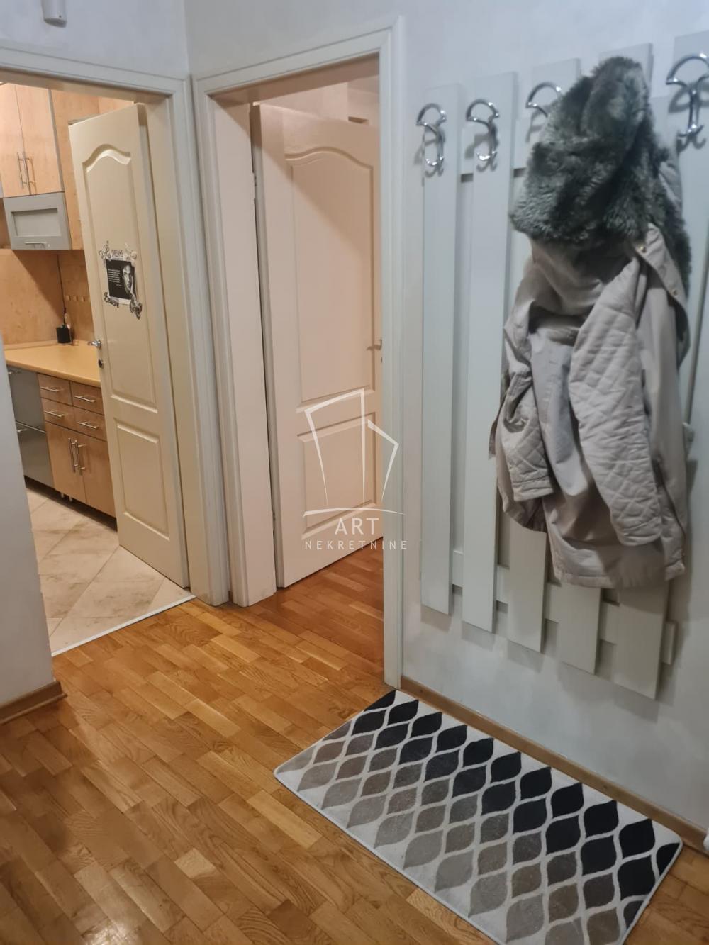 Slika 2 - Jovanička, Trosoban stan za izdavanje, 73m2, 750€