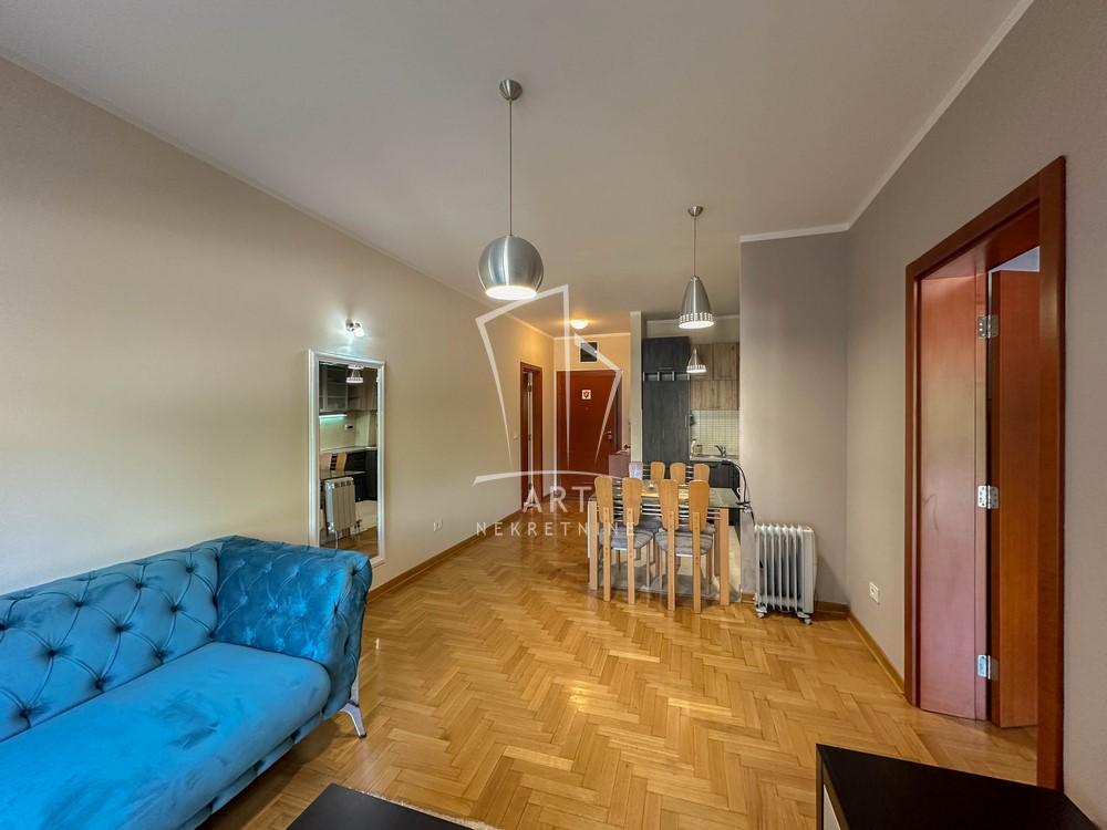 Slika 1 - Sazonova, Dvosoban stan za izdavanje, 44m2, 650€