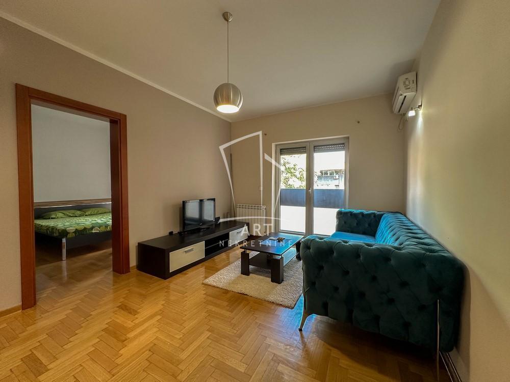 Glavna slika -Sazonova, Dvosoban stan za izdavanje, 44m2, 650€