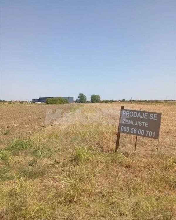Slika 5 -  Građevinsko zemljište na prodaju, Dobanovci, 400.000€