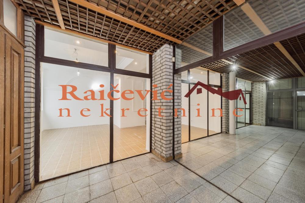 Slika 1 - Kumodraska,  Lokal na prodaju, 49m2, 120.000€