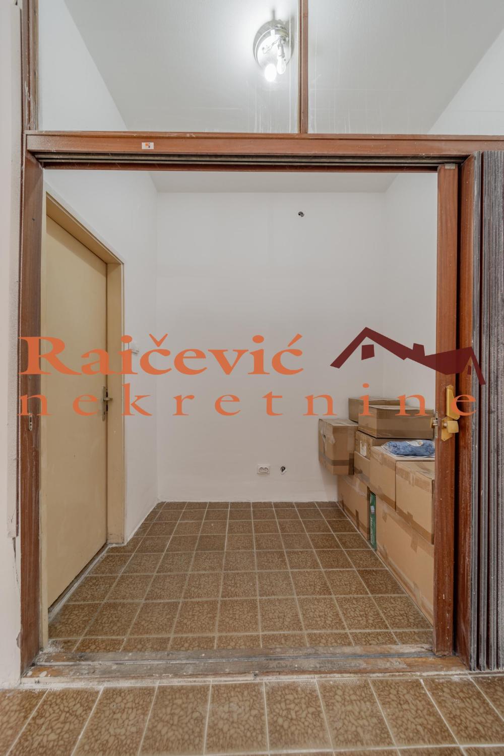 Slika 10 - Kumodraska,  Lokal na prodaju, 49m2, 120.000€