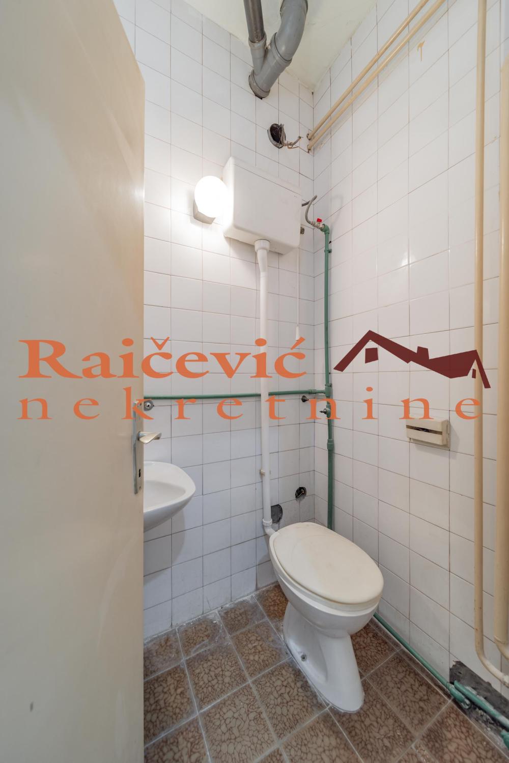 Slika 11 - Kumodraska,  Lokal na prodaju, 49m2, 120.000€