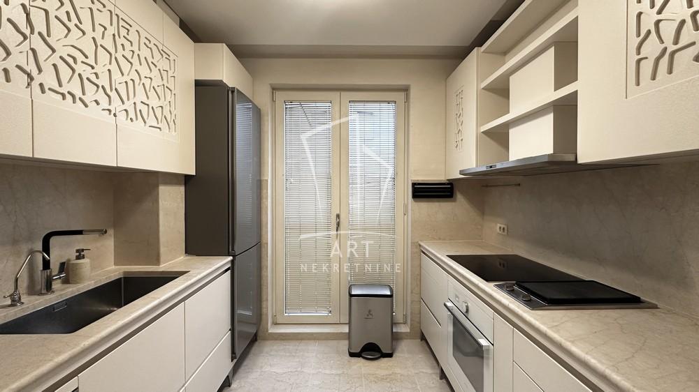 Slika 5 - Požeška, Petosoban stan za izdavanje, 197m2, 2.100€