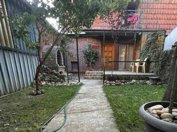 Glavna slika -Olge Jovanović,  Kuća na prodaju, 220m2, 560.000€