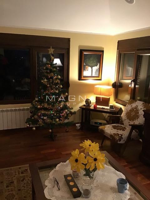 Slika 9 - Maršala Tita,  Kuća na prodaju, 200m2, 200.000€