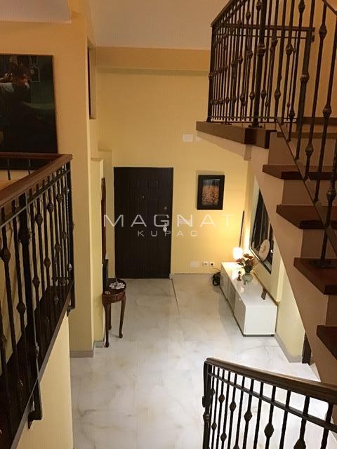 Slika 11 - Maršala Tita,  Kuća na prodaju, 200m2, 200.000€