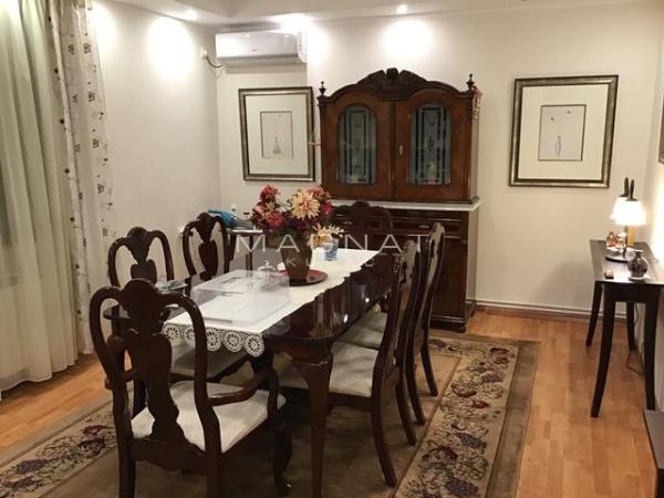 Slika 2 - Maršala Tita,  Kuća na prodaju, 200m2, 200.000€