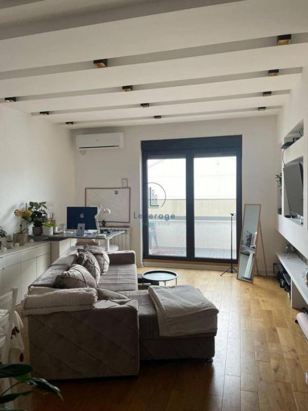 Glavna slika -Trosoban stan za izdavanje, 94m2, 1.250€