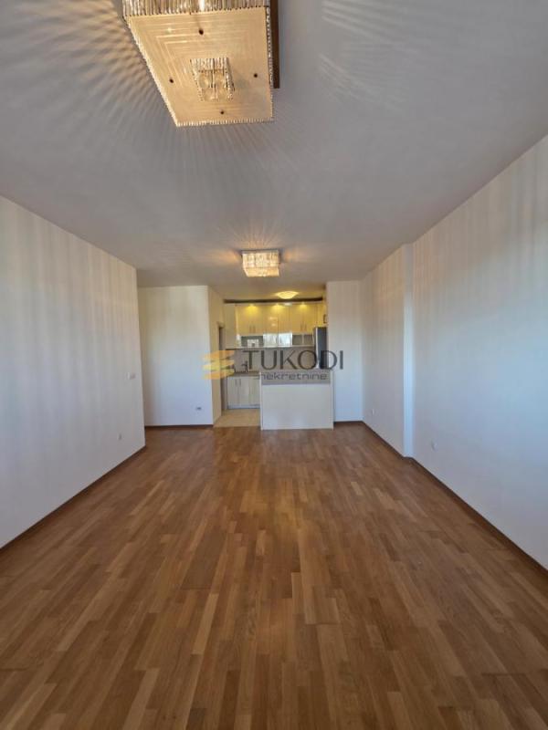 Slika 1 - Četvorosoban stan na prodaju, 90m2, 265.000€