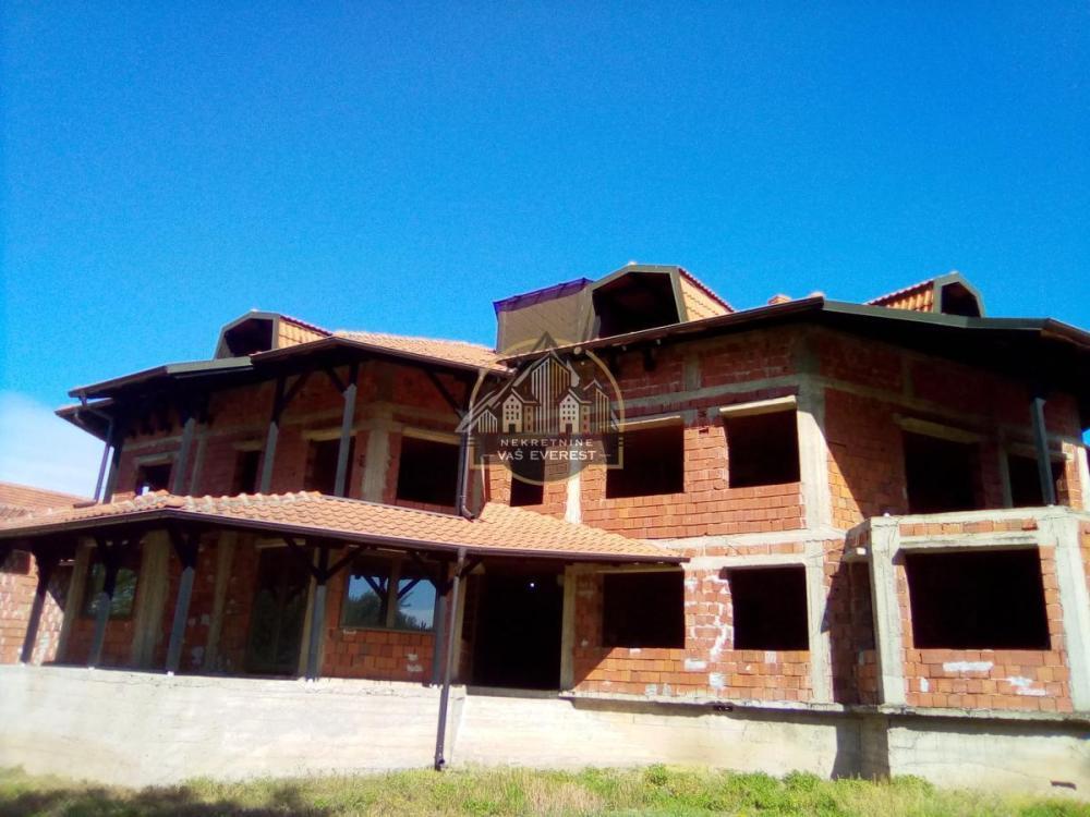 Glavna slika - Kuća na prodaju, 1300m2, 455.000€