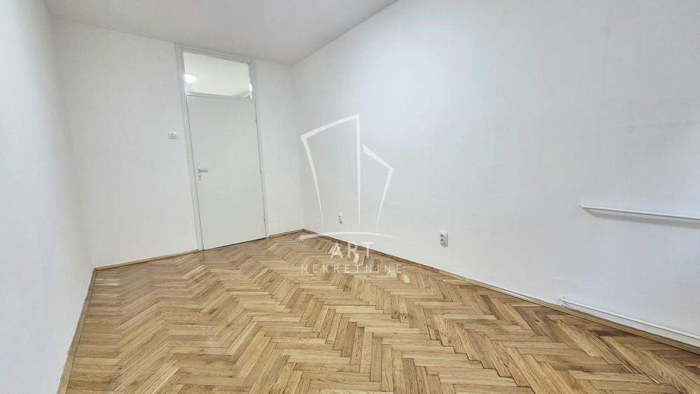 Slika 10 - Kneza Danila, Trosoban stan za izdavanje, 68m2, 1.200€