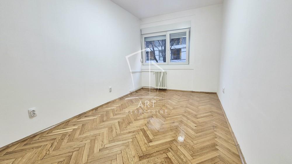 Slika 8 - Kneza Danila, Trosoban stan za izdavanje, 68m2, 1.200€