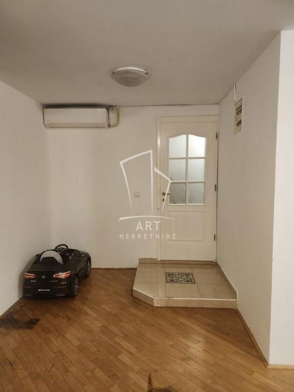 Slika 8 - Kozačinskog, Četvorosoban stan za izdavanje, 127m2, 1.000€