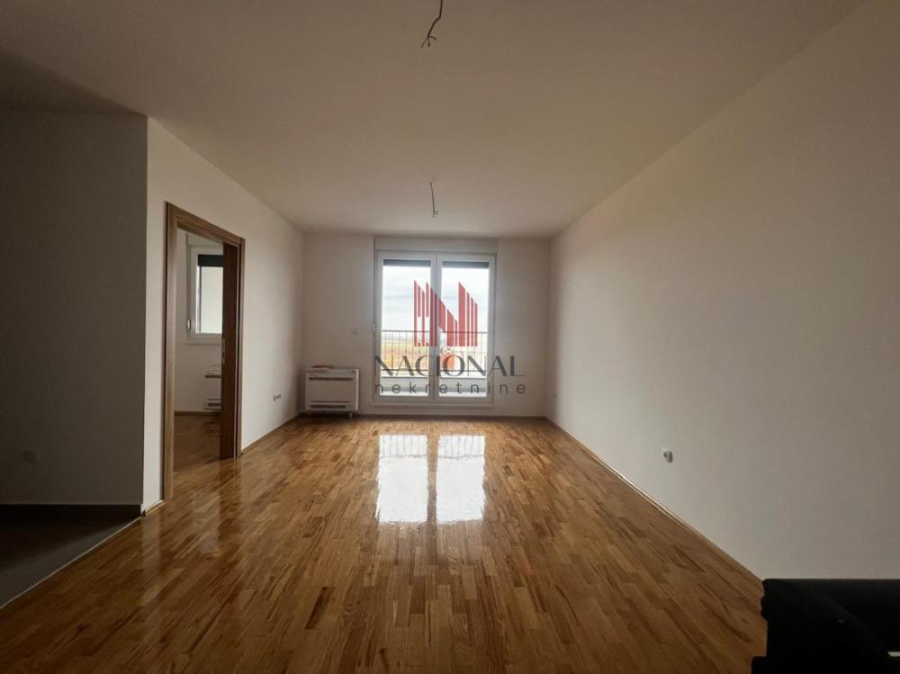 Slika 1 - MISELUK, Četvorosoban stan na prodaju, 80m2, 144.200€