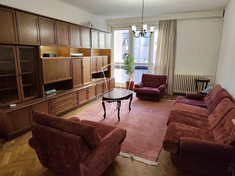 Glavna slika -Ivankovačka, Trosoban stan za izdavanje, 80m2, 800€