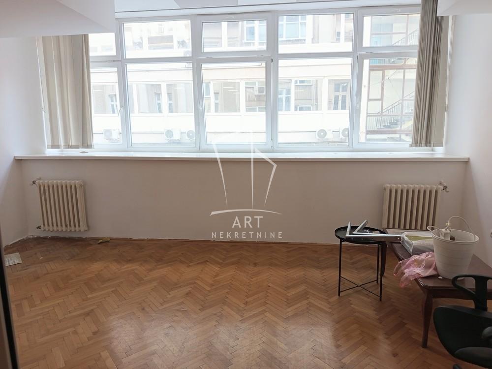 Slika 4 - Zmaj Jovina,  Lokal za izdavanje, 110m2, 1.400€