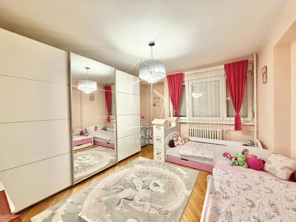 Slika 11 - Ugrinovačka, Trosoban stan na prodaju, 82m2, 229.900€