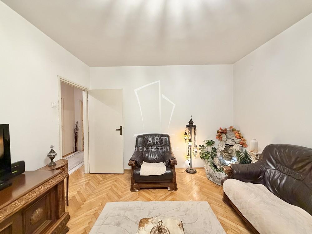 Slika 3 - Ugrinovačka, Trosoban stan na prodaju, 82m2, 229.900€