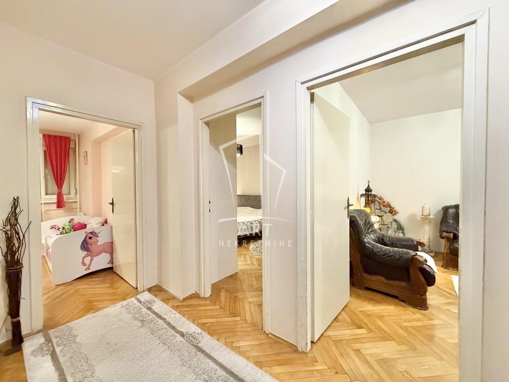 Slika 6 - Ugrinovačka, Trosoban stan na prodaju, 82m2, 229.900€