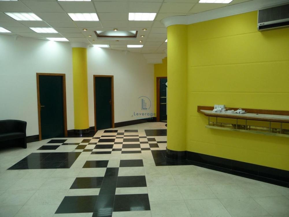 Slika 2 - Bulevar Arsenija Čarnojevića,  Lokal za izdavanje, 188m2, 1.880€