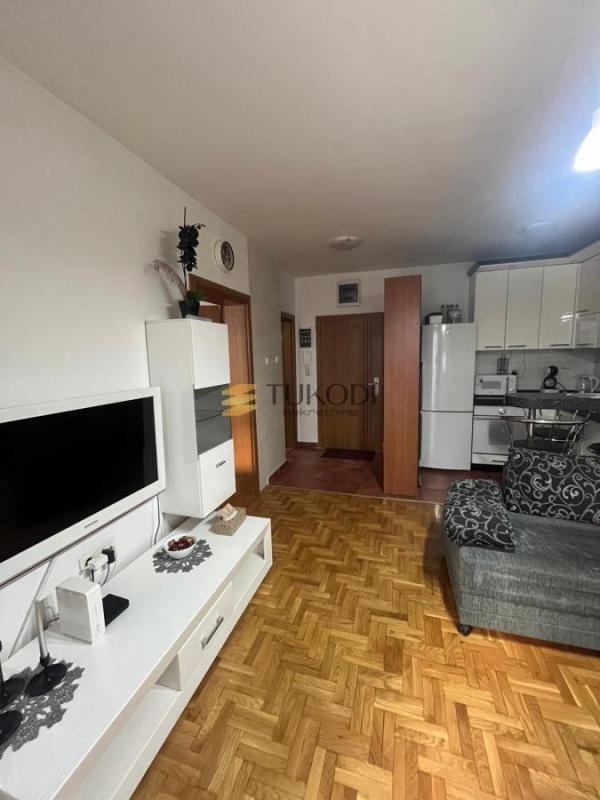 Slika 3 - Jednoiposoban stan za izdavanje, 40m2, 350€