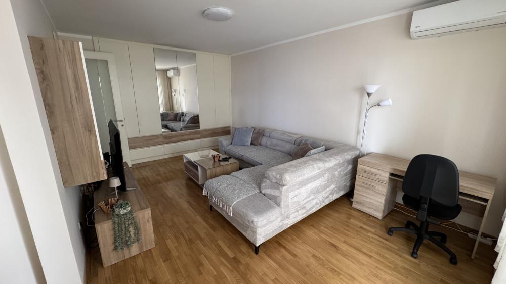 Slika 1 - Jurija Gagarina, Dvosoban stan za izdavanje, 69m2, 1.100€