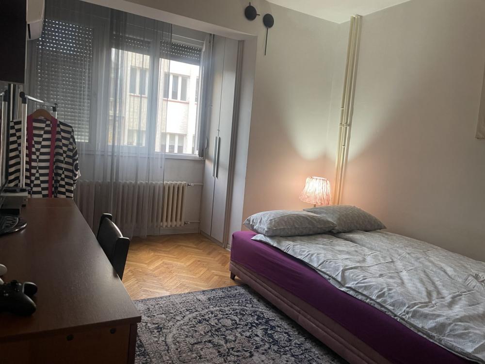 Slika 9 - Resavska, Trosoban stan za izdavanje, 70m2, 1.300€