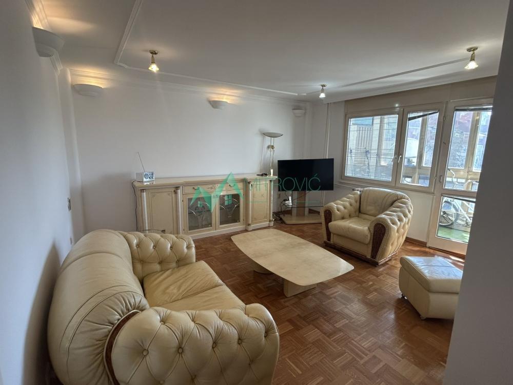 Glavna slika -Trosoban stan za izdavanje, 74m2, 600€