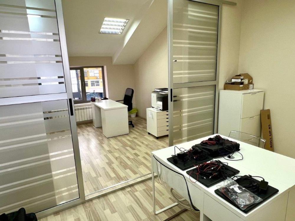 Slika 6 - Brankova,  Lokal za izdavanje, 183m2, 2.800€