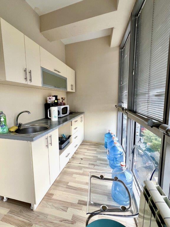 Slika 11 - Brankova,  Lokal za izdavanje, 183m2, 2.800€