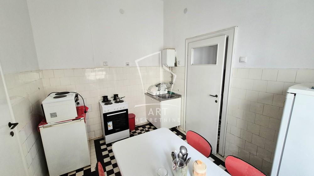 Slika 10 - Njegoševa, Četvorosoban stan za izdavanje, 90m2, 800€