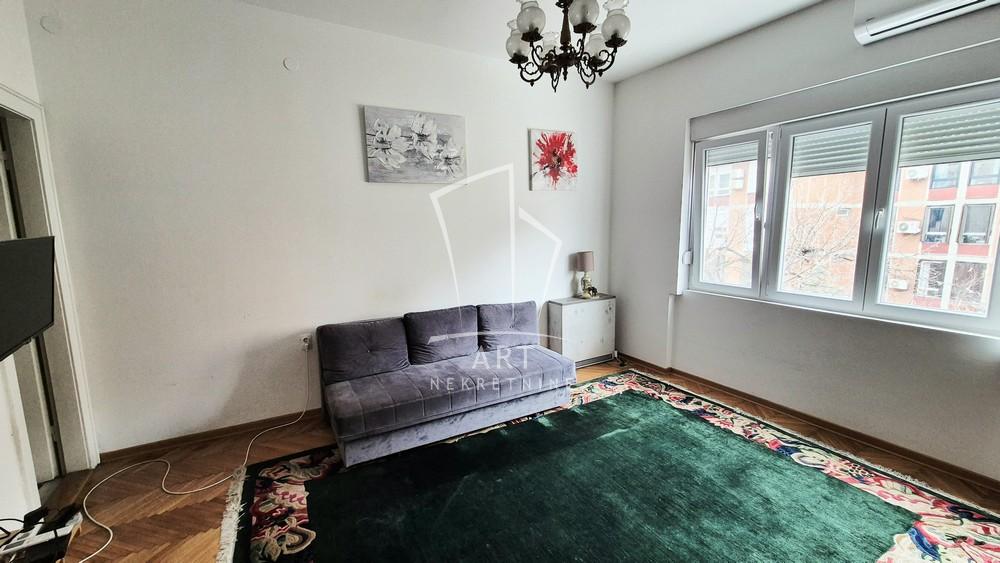 Slika 5 - Njegoševa, Četvorosoban stan za izdavanje, 90m2, 800€