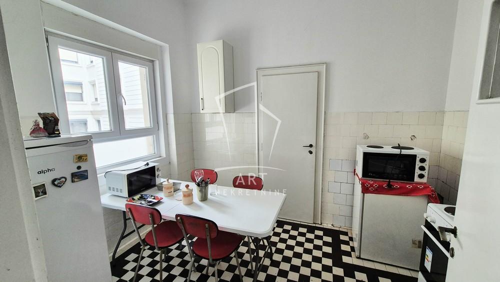 Slika 8 - Njegoševa, Četvorosoban stan za izdavanje, 90m2, 800€