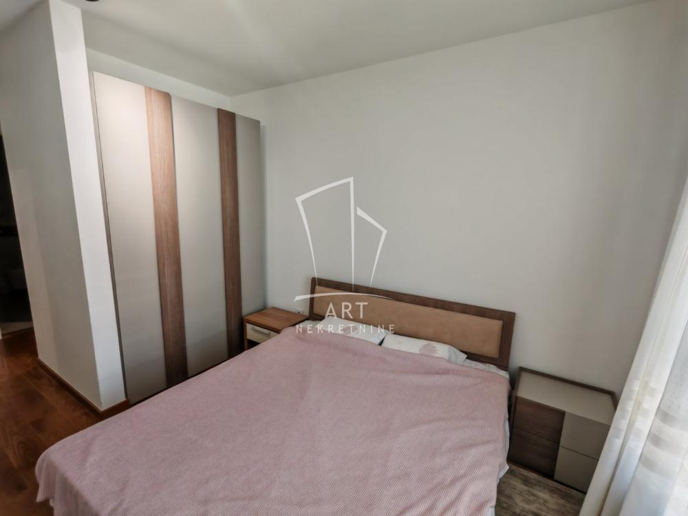 Slika 3 - Bulevar heroja sa Košara, Četvorosoban stan za izdavanje, 99m2, 1.800€