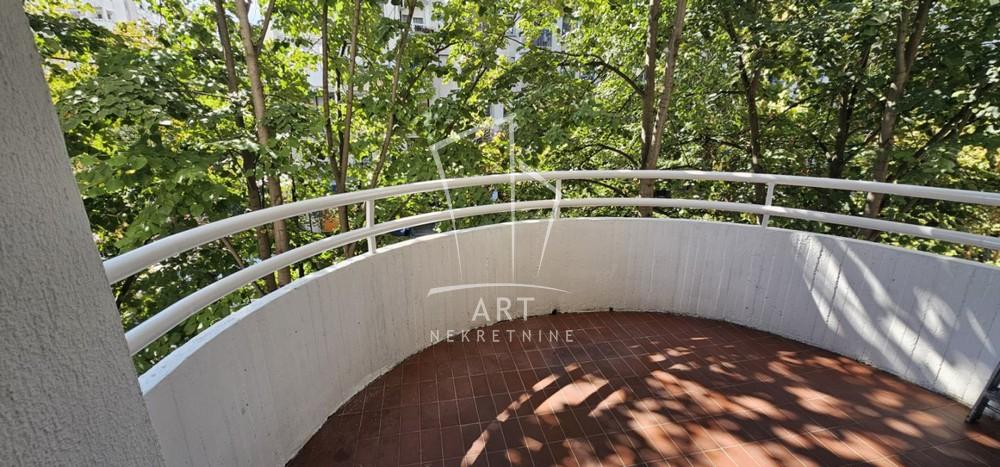 Slika 1 - Strugarska, Dvosoban stan za izdavanje, 57m2, 700€